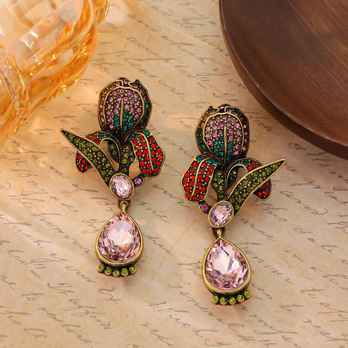 Винтажные фиолетовые серьги-тюльпаны в заклепках в стиле ретро