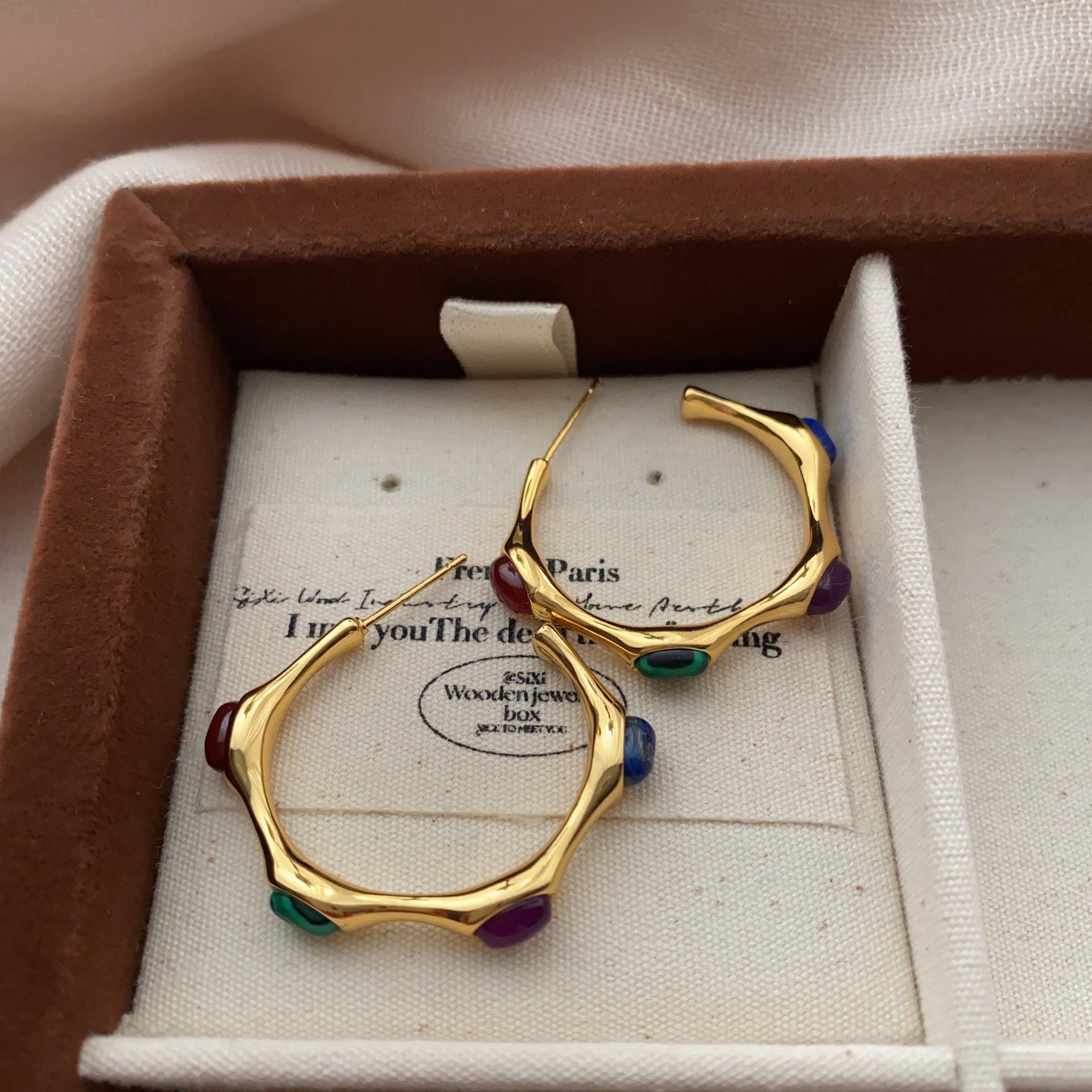 Simple C-shaped colorful gemstone earrings, earrings, women s personality, versatile, high-end metal, cold vintage art, C-shaped earrings