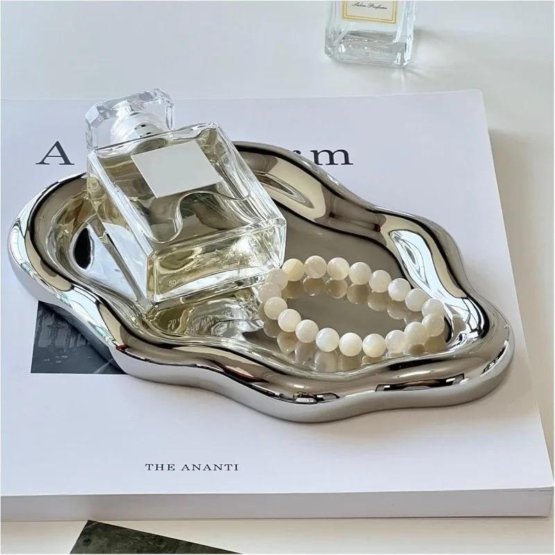 2 Stück Süßes Wolkenförmiges Schmuckaufbewahrungsfach Kunststoff Ring Ohrring Organizer Schminktisch Schale für Schlüssel Uhr Schlafzimmer Schreibtisch Dekoration