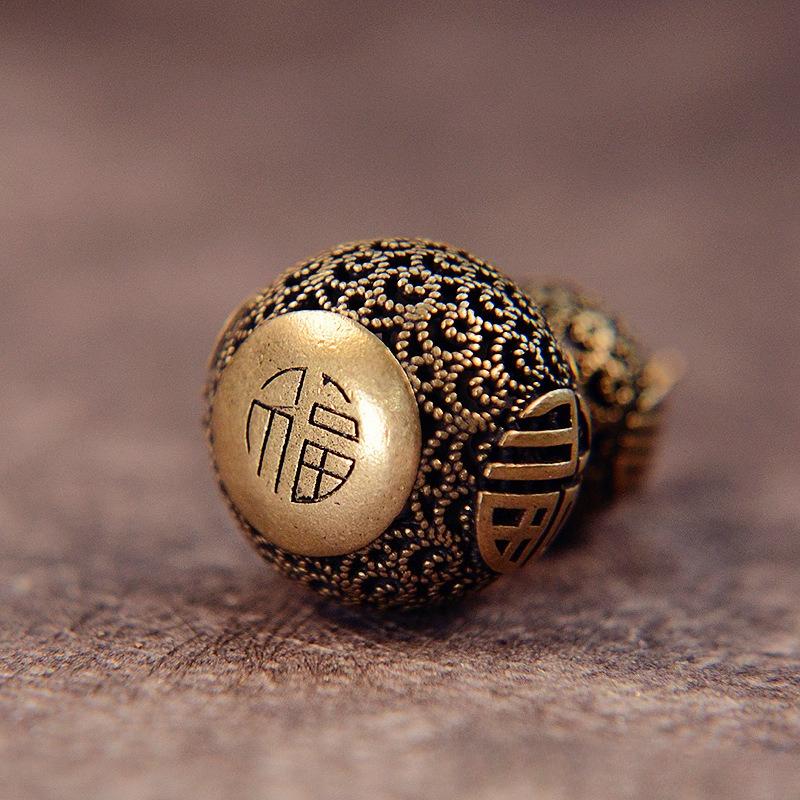 Hollow Brass Gourd Keychain Antique Feng Shui Car Charm Lucky Blessing Pendant for Bag Decor Fortune Desk Ornament Gift