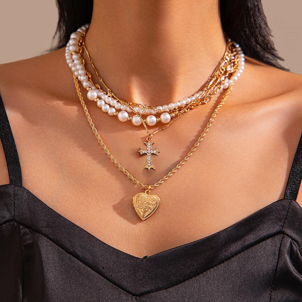 Fashion Diamond-Encrusted Cross Peach Heart-Shaped Necklace, Simple Imitation Pearl Beaded Collarbone Necklace For Women