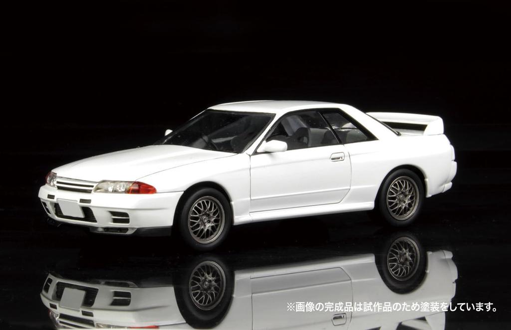Automobile Kit Nissan Skyline V Spec II Crystal White Plastic Model Assembly Kit MN05 PLATZ/MONO 1/32 GT-R Pre-Colored