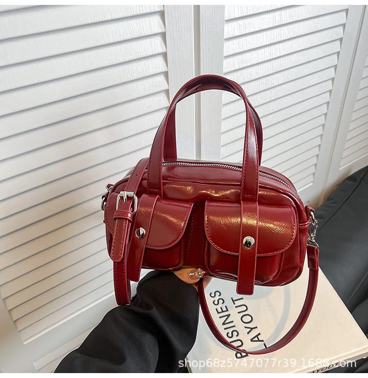 Fashion Versatile Korean Version Bowling Bag 2025 New Shoulder Messenger Bag Foreign Style Niche Design Personalized Pillow Bag