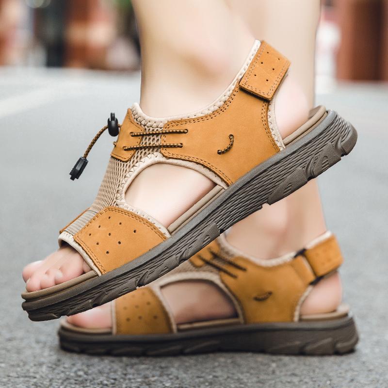 Fashion Leather Sandals Summer Men Casual Shoes Outdoor Men Leather Sandals for Men Beach Shoes Super Light Roman Shoes Size 46 for Male