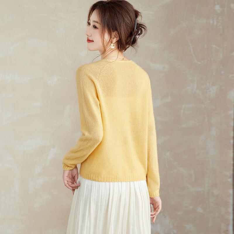 Srcr Women's V-Neck Short Cashmere Blend Knit Sweater