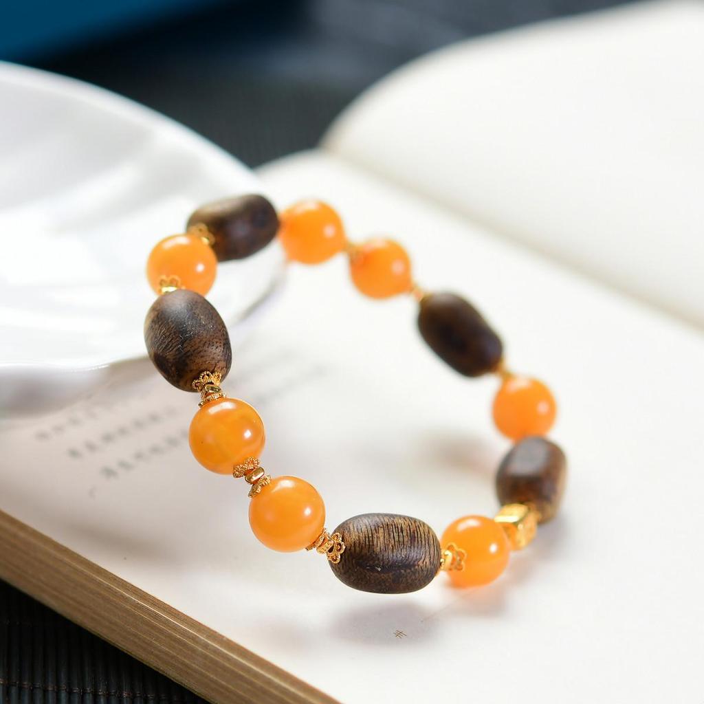Green Kinam Agarwood Jujube & Amber Beaded Bracelet with 925 Silver Accents