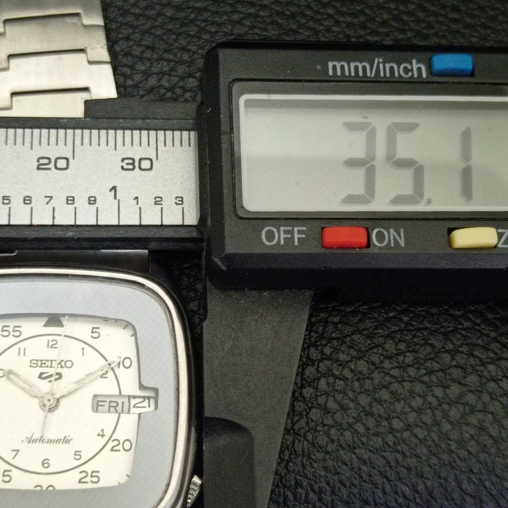 GENUINE VINTAGE SEIKO 5 AUTOMATIC JAPAN MENS WHITE COLOR DIAL WATCH a702521-1 R126-a702521