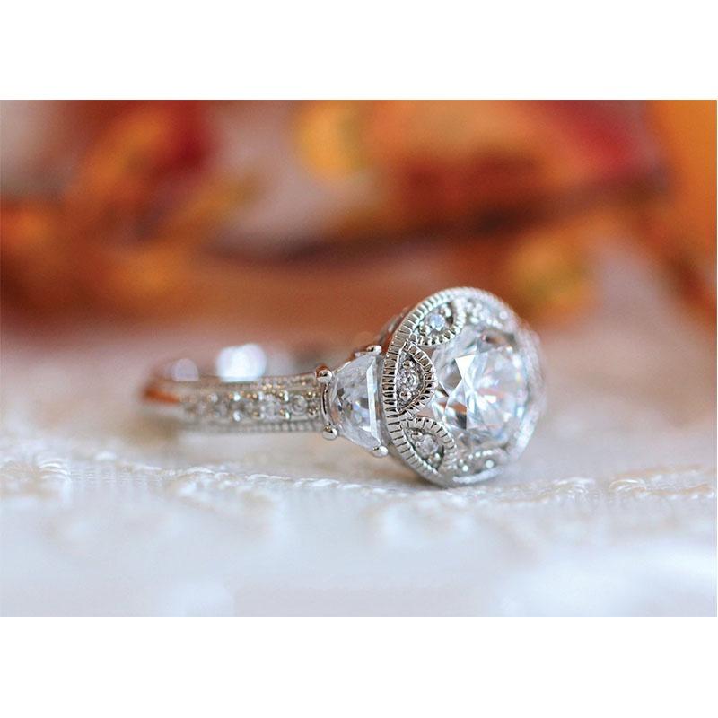 Elegant Silver Plated Ring With Round White Sapphire Rhinestone For Weddings