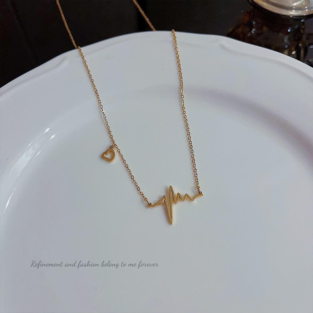 18K Gold Titanium Rhombus Clavicle Chain Necklace - Women’s Trendy Geometric Choker Pendant