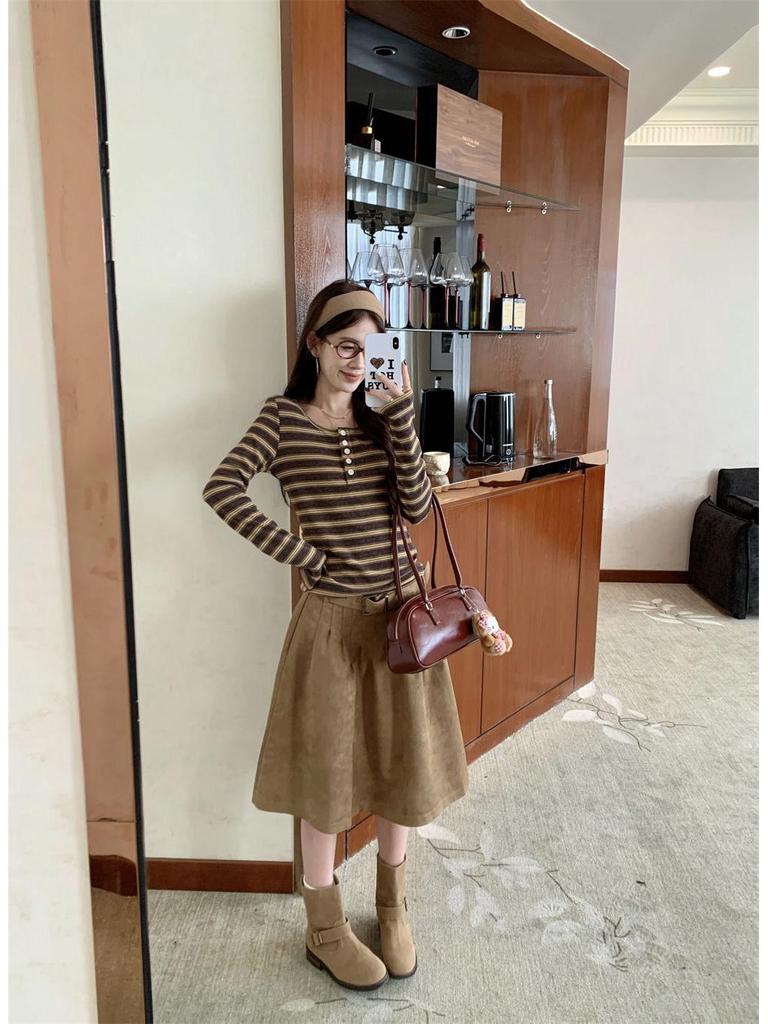 Women's Trendy Slim-Fit Striped Long-Sleeve T-Shirt for Autumn/Winter - Versatile Casual Inner Wear with Round Neck