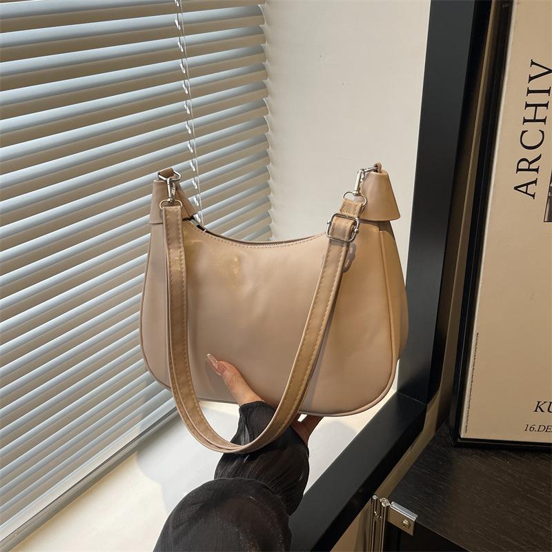 Niche retro texture underarm bag women's new fashionable versatile soft leather commuter single shoulder crossbody dumpling bag