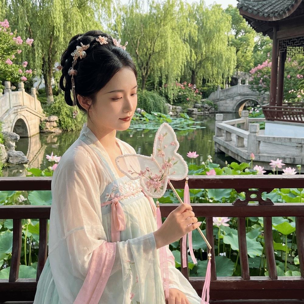 Decorative Chinese Style Fan Handheld Floral Pattern Silk Fan Hanfu Fan  Photography Props