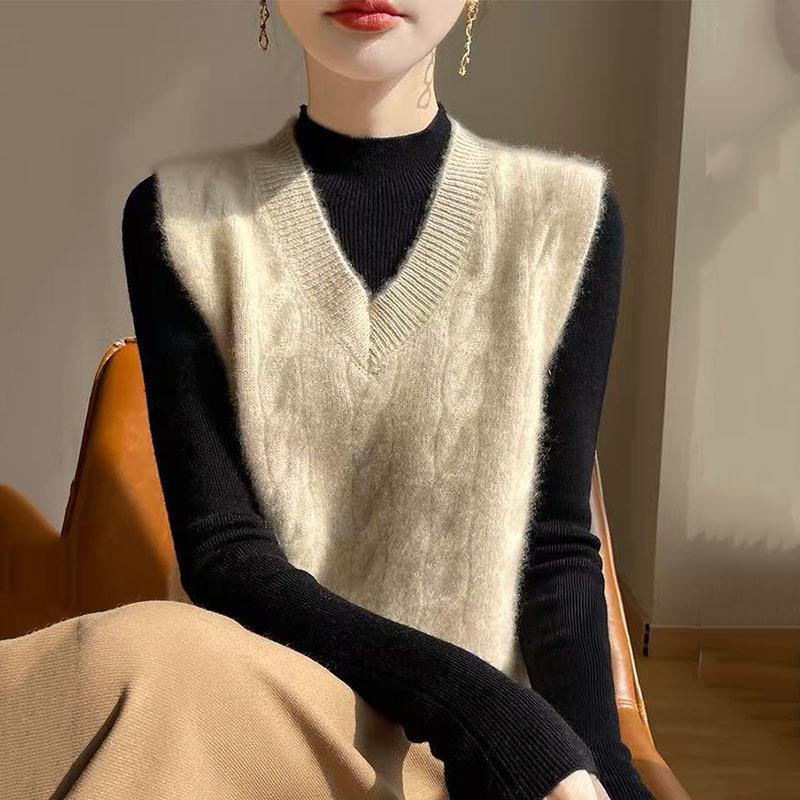 2025 Women's Early Winter V-Neck Cable Knit Sleeveless Wool Vest with Shoulder Pads