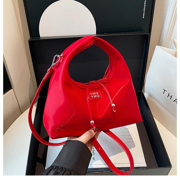 Niche bag women's 2025 spring and summer new fashion messenger bag high-end casual portable dumpling bag
