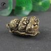 Copper Toad Ornament Antique Hollow Brass Animal Figurines Miniatures Decorations Chinese Feng Shui Crafts Tea Pet Car Keychains