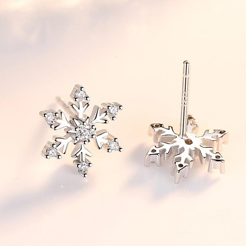 Silver Plated Snowflake Charm Earrings For Women Christmas Gift Fashion Crystal Zircon Stud Earrings Girls New Year Jewelry Gift