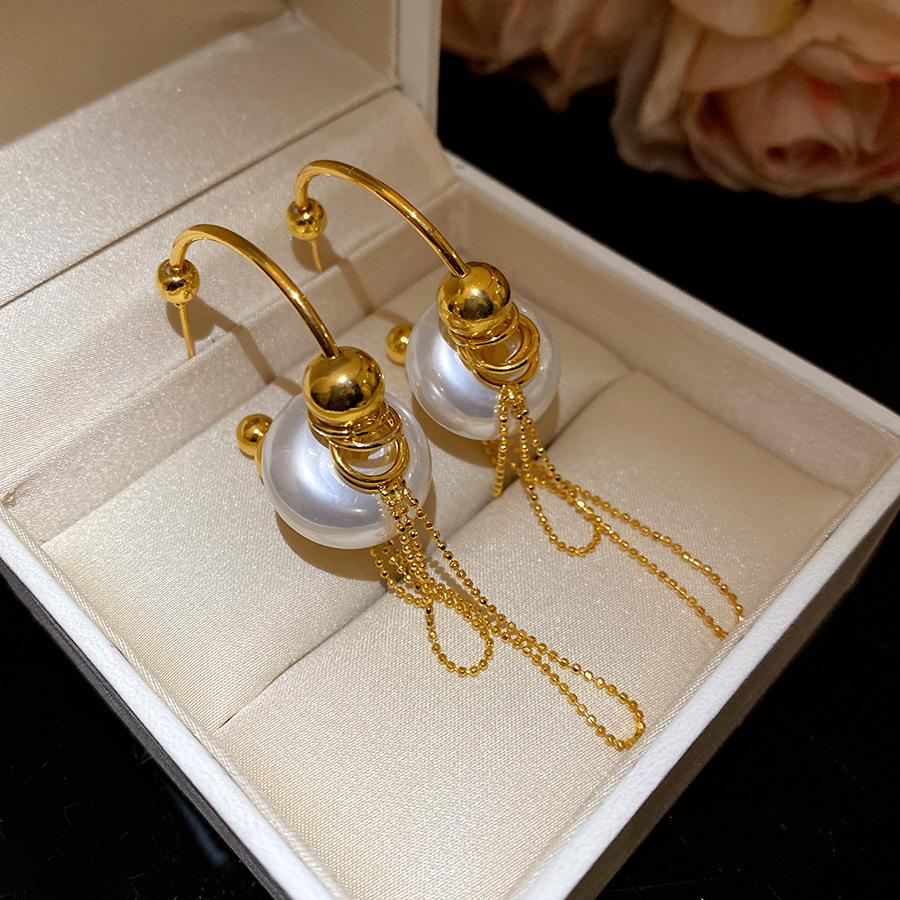 

Silver Needle Pearl Round C-Shaped Tassel Earrings Light Luxury Premium Earrings New Popular Versatile Earrings Women
