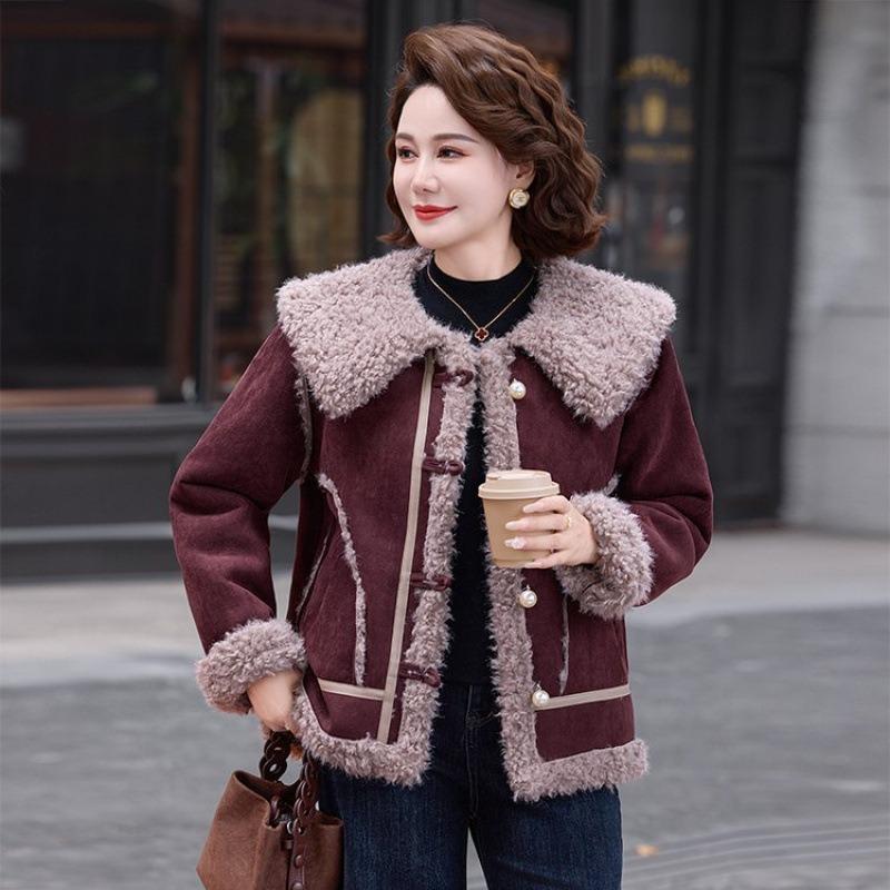 Mom Winter Clothing Fur Integrated Jacket Warm New Middle-aged Women's Clothing Fashion Thickened Thermal Top Women
