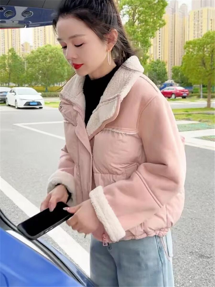

Short lamb wool splicing jacket women s 2025 winter new loose small design fur integrated top XL рожевий