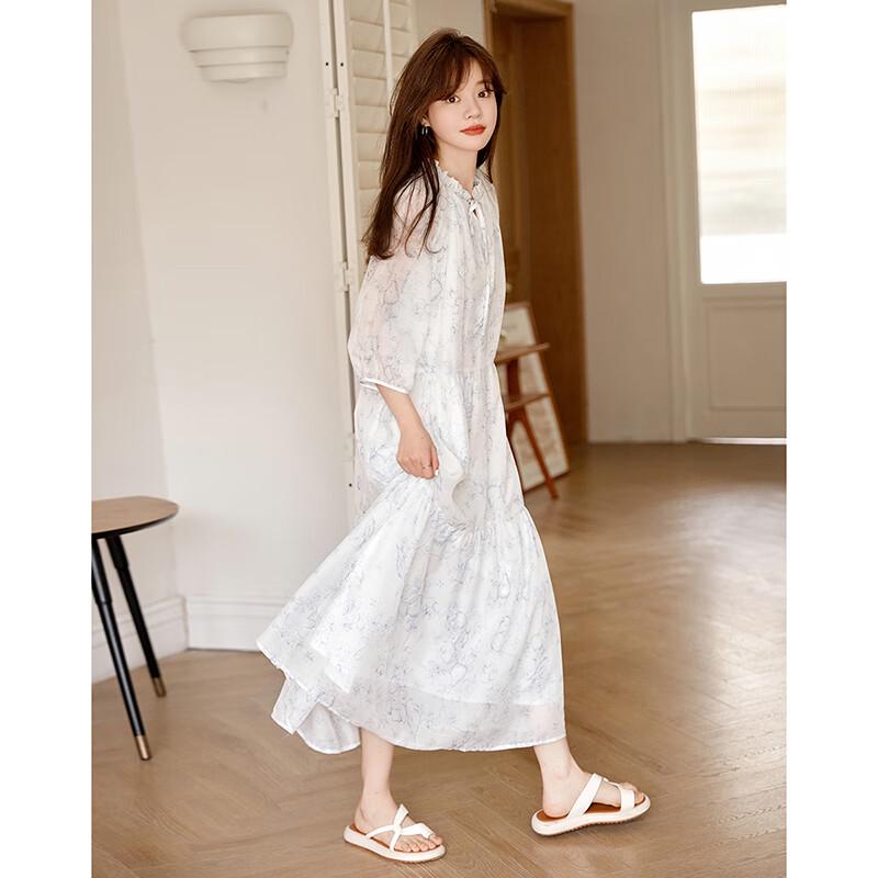 

Demana Floral Pleated Seven-Sleeve Maxi Dress M