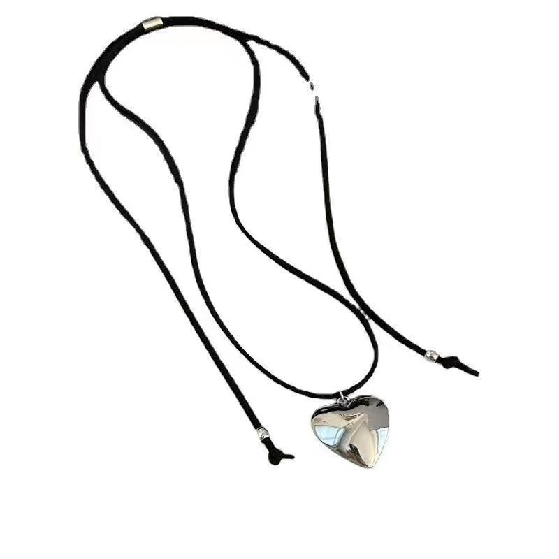 Love pendant sweet cool wind black rope necklace girls Internet celebrity new popular niche design accessories