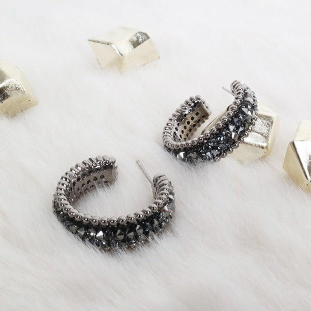 [Juana Yoon] Crystal Half Ring Earrings_Black Nickel