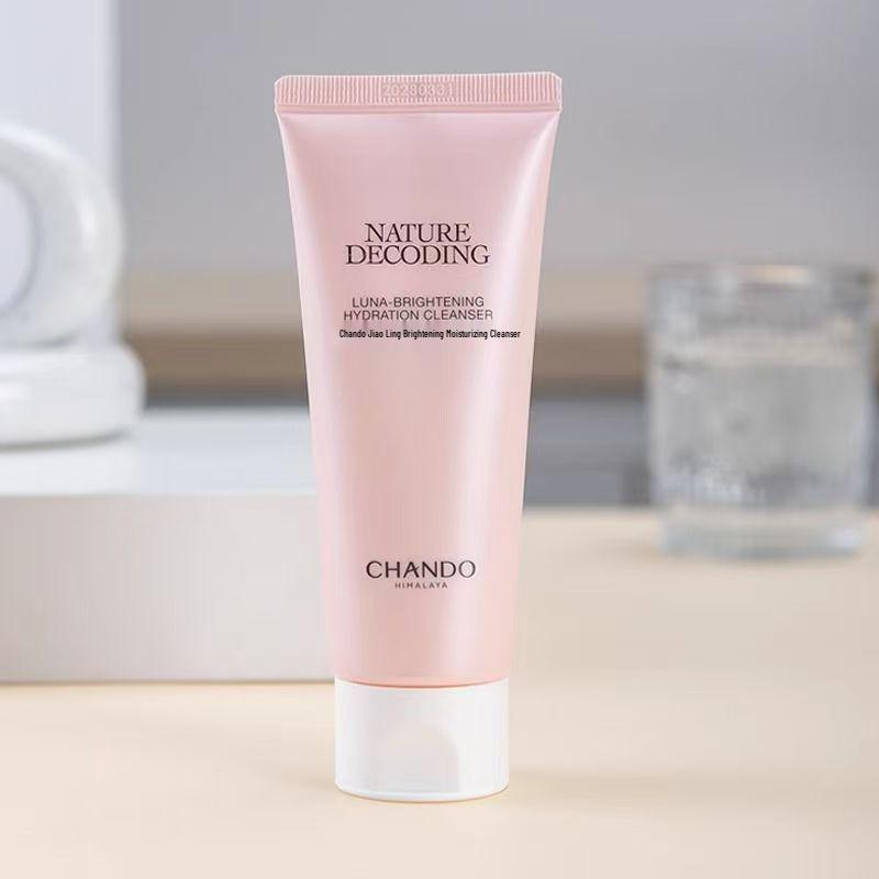 Chando Jiao Yan Crème Nettoyante et Tonique Hydratante Éclaircissante pour Nourrir et Atténuer les Taches.