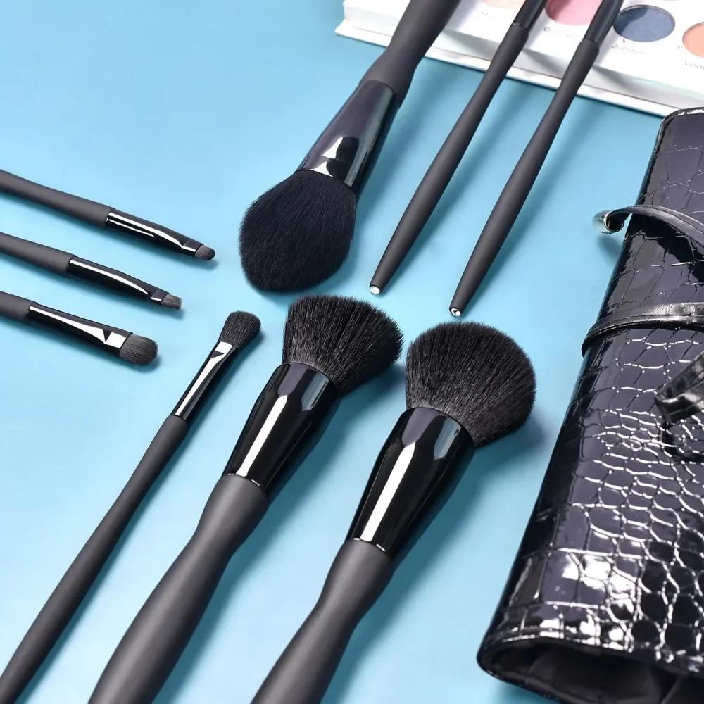 Set di 9 Pennelli per Trucco Ombretto Fondotinta Donna Cosmetico Cipria Libera Blush Super Morbidi per sfumare Pennello Make Up Strumento di Bellezza