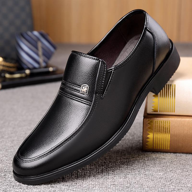 

Весенняя мужская деловая кожаная обувь большого размера, формальная мужская обувь, туфли из коровьей кожи, повседневные одинарные туфли, сандалии с полыми вставками на мягкой подошве 38