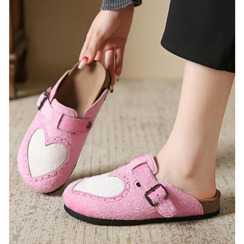 Fashion Fashion Black Print Hairy Mule Clogs Woman Brogue Heart Design Slide Sandals Ladies Brand Thick Footbed Slipper Plus Size 43