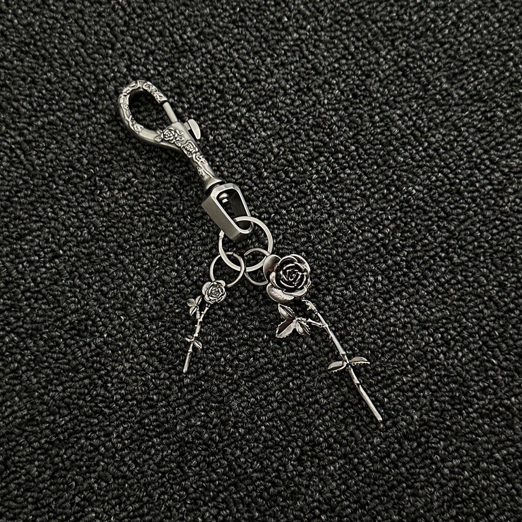 Высококачественный Оригинальный Erd Ветер Нишевая Роза Рельефная Гравированная Брелок Подвеска Инста Нишевый