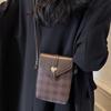 Mobile Phone Satchel Women's Bag 2025 New Women's Messenger Bag Korean Version Retro Versatile Shoulder Small Square Bag Messenger Bag