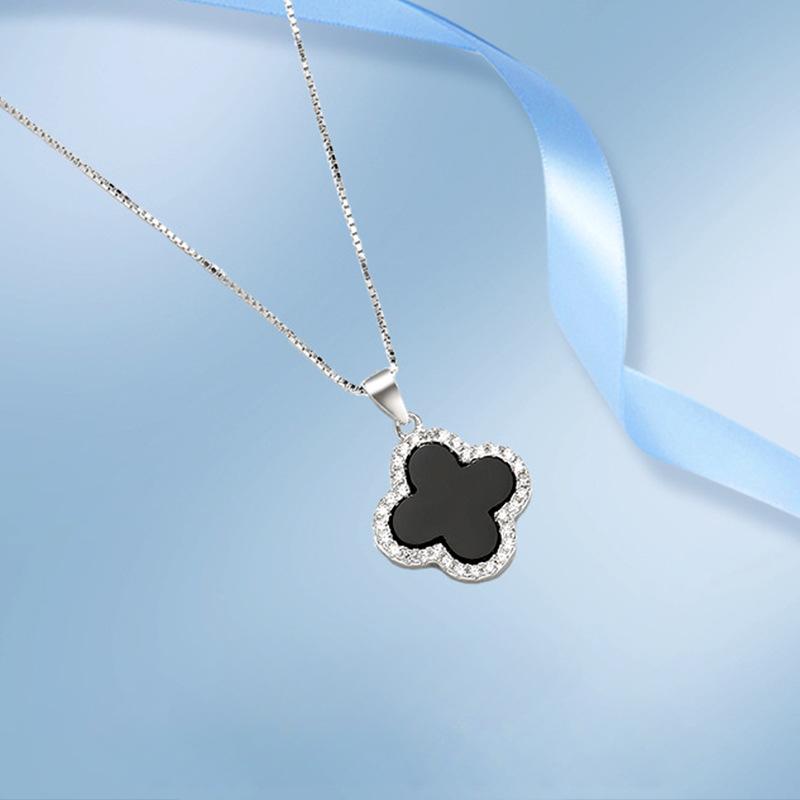 Four-leaf Clover Necklace Fashion Cute Women Luxury Lucky Pendant Necklace Jewelry Gifts