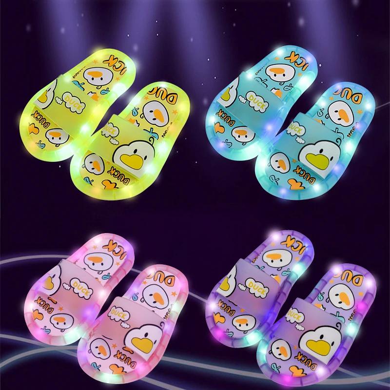 Nuevas Zapatillas Luminosas Lindas para Niños Zapatos de Cristal Luces Brillantes Niños Niñas Dibujos Animados Brillantes Lindo Bebé Genial Interior Exterior