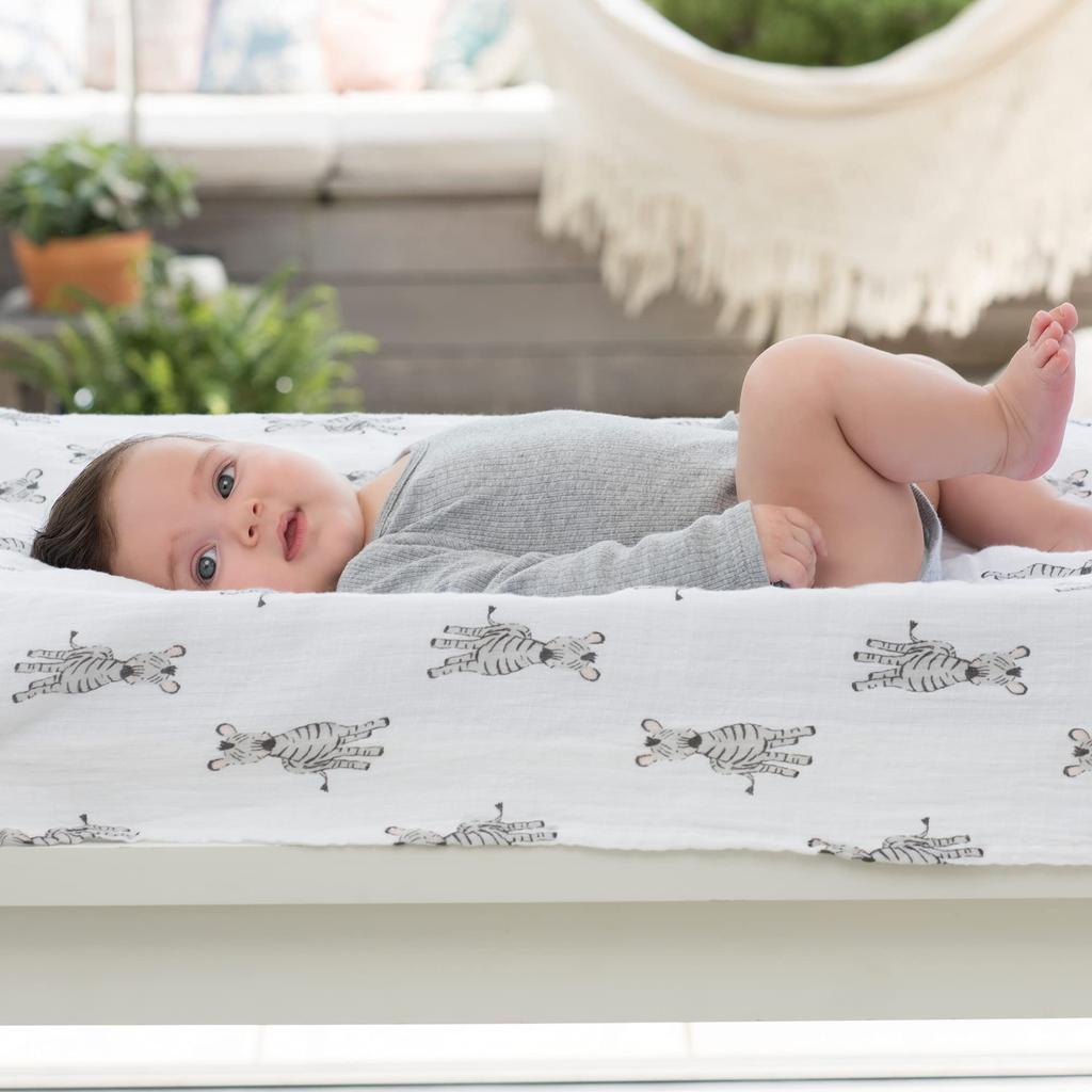 A Anay Swaddle J941B Safari Babes 112 cm x 112 cm [Aiden Essentials] Přibl.