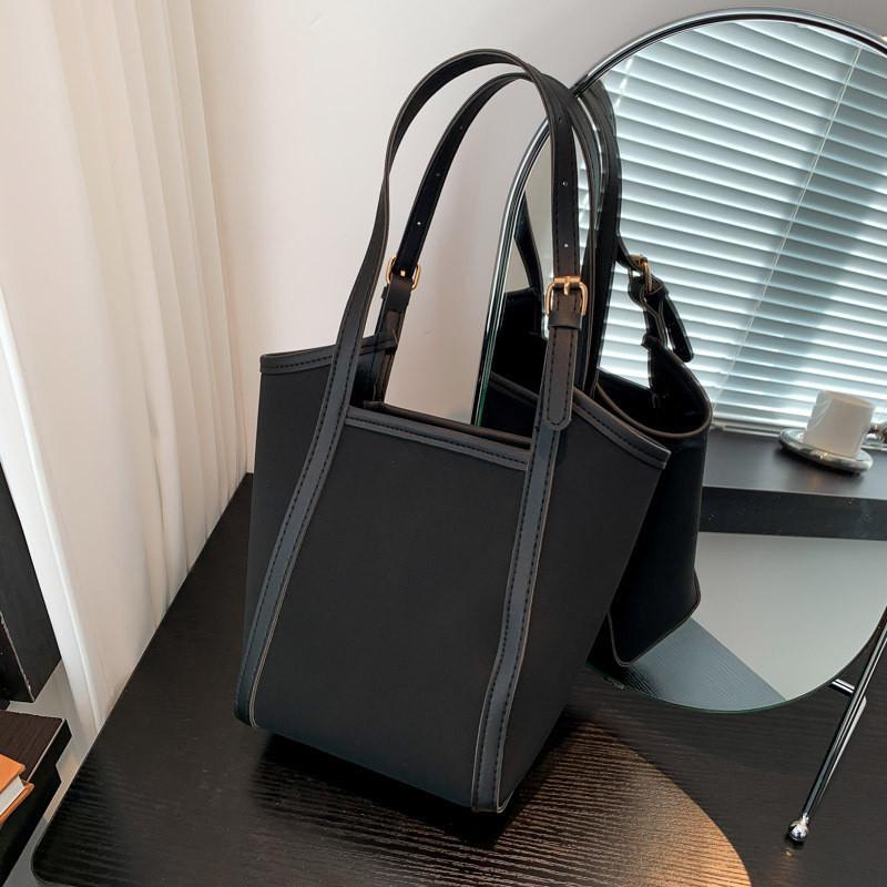 

Fashionable Minimalist Women s Tote Bag 2024 Large Capacity Everyday Purse Options чёрный