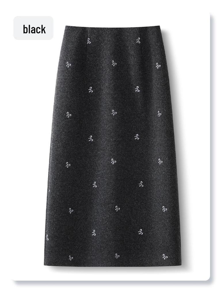 Women's Gray Wool Tweed Embroidered A-line Skirt with Slit (Autumn/Winter 2025)