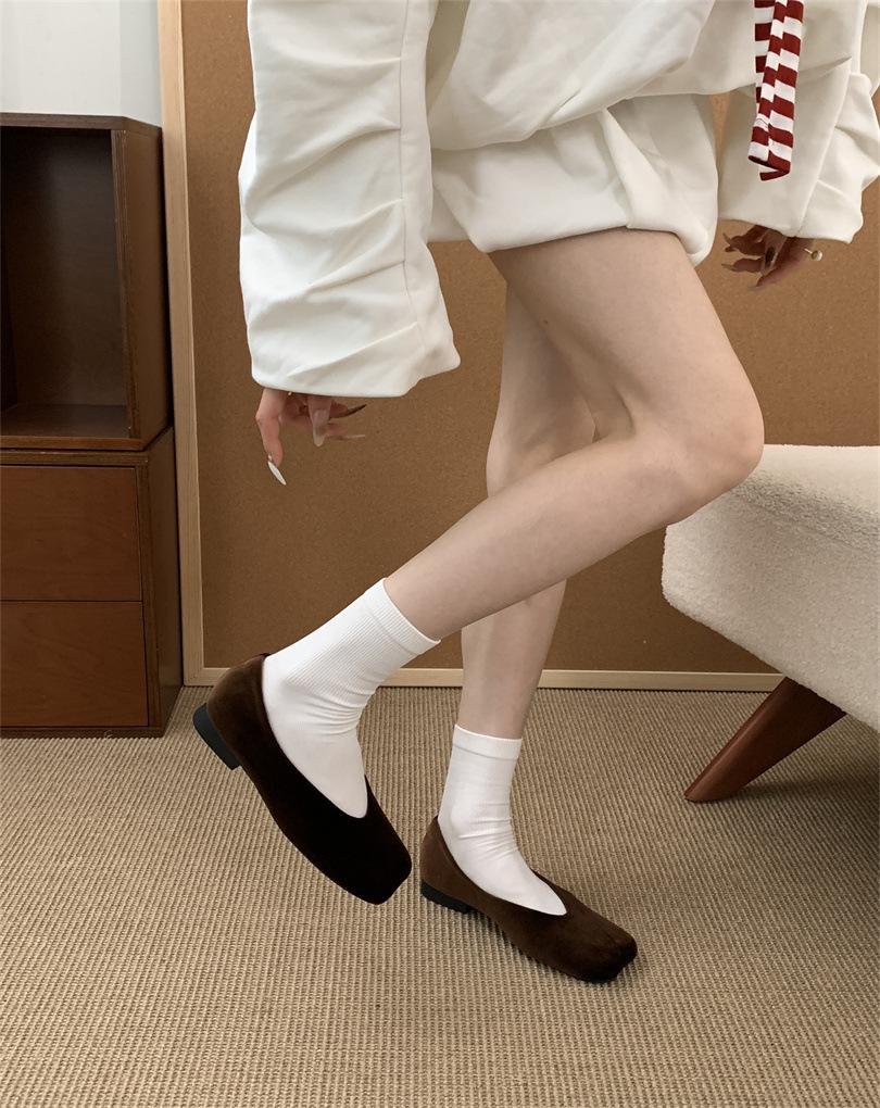 

Korean version shallow mouth square head single shoes commuter shoes one pedal temperament women s shoes 2025 new soft-soled ladyshoes French shoes 39 коричневый