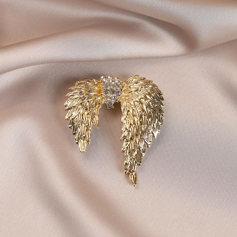 Vintage Women Men Feather Crystal Brooch Retro Pin Casual Party Accessories New Gifts Friends Decoration