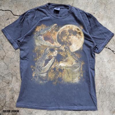 Alligator Howling Moon T-Shirt, Retro Nature Graphic Tee