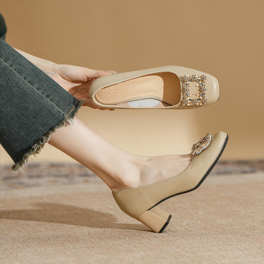 Leather thick heel grandma shoes women's shallow mouth spring and autumn rhinestone temperament square head low heel single shoes soft leather not