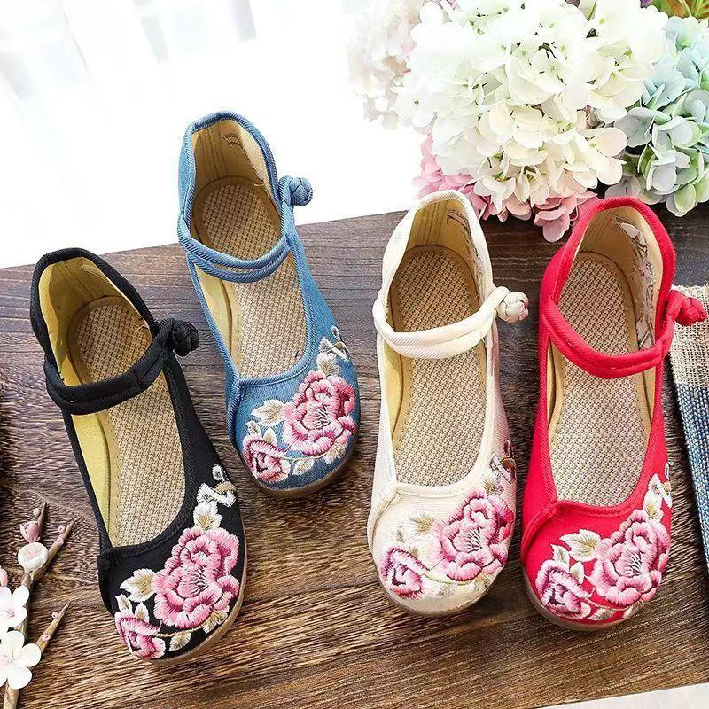 2026 Woman's Chinese Traditional Flat Sole Embroidered Flower Shoe Soft Sole Mary Jane Shoe Ethnic Style Round Toe Canvas Shoes