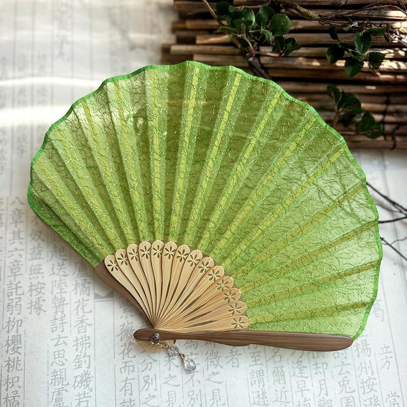 Bambus geschnitzter Fächerknochen Retro Muschelfächer Vintage Gold Silber Seidengarn Stoff Einfacher Faltfächer Hochzeits Tanz Handfächer Geschenk Dekor