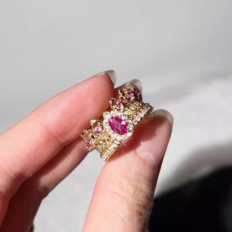 

Vintage-style lace crown ring for women, fashionable, personalized, exquisite, and versatile open ring Open Adjustable рожевий