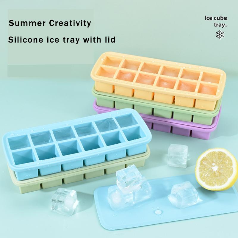 

12 Hole Square Covered Food Grade Silicone Ice Mold зелений