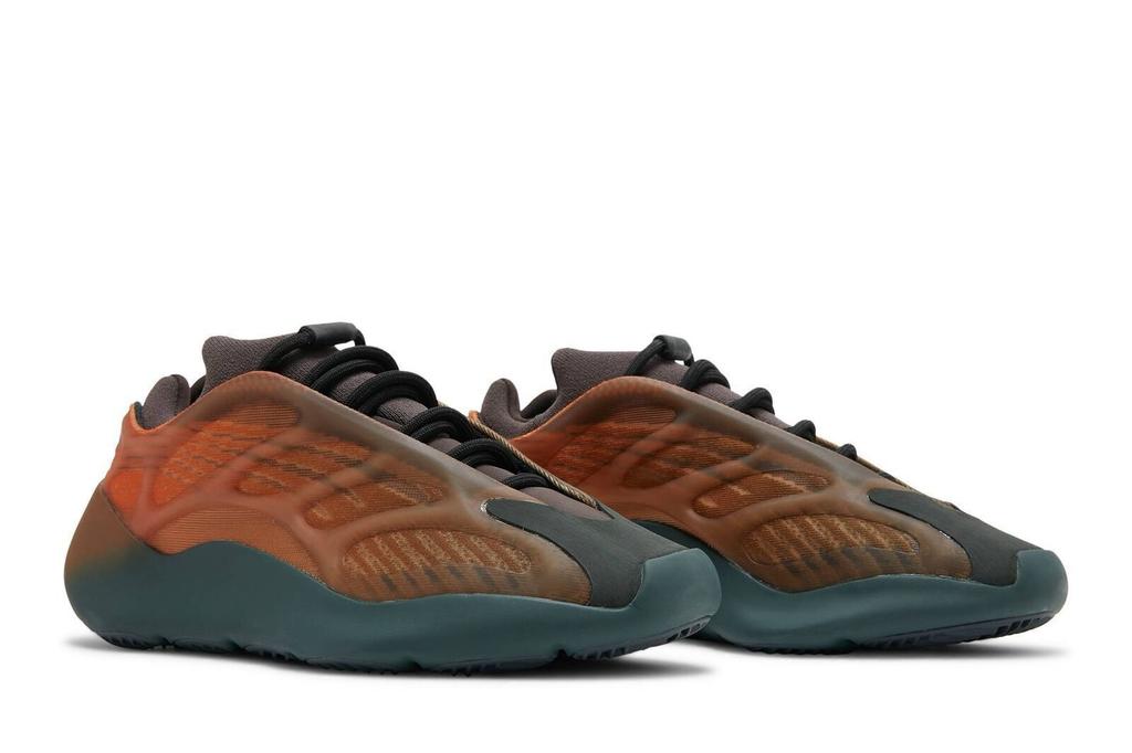 adidas Zapatillas de Hombre Yeezy 700 V3 'Copper Fade' GY4109