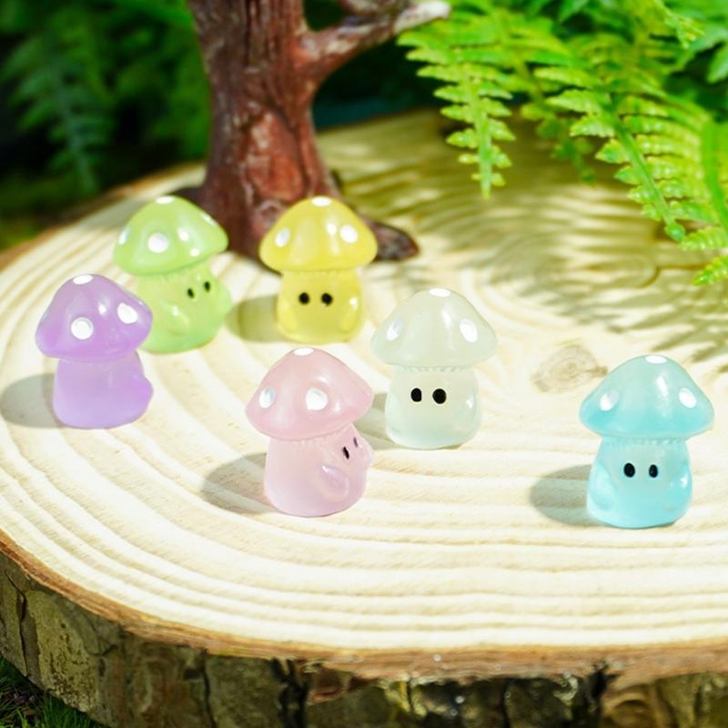 100Pcs Luminouses Resins Miniature Mushroom Glowing In Dark Miniature Mushroom DIY for Garden Decorations