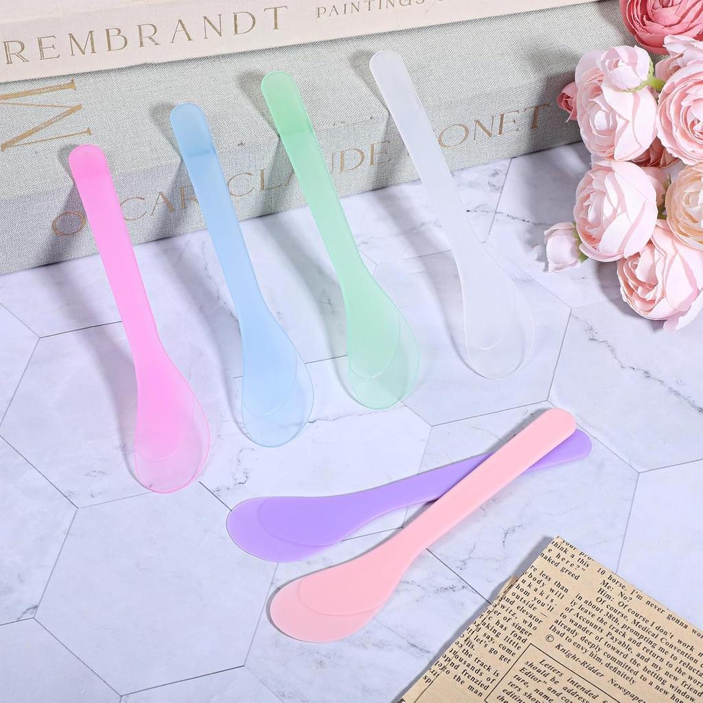 6PCS Makeup Scoops Spatulas Plastic Beauty Spoon Facial Cream Brush Reusable Cosmetic Mask Mixing Scoop Tool for Lotions Cream and Sampling Tool