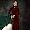 Burgundy mother velvet national style new Chinese long-sleeved improved cheongsam winter thickened women's high-end sense retro autumn and winter