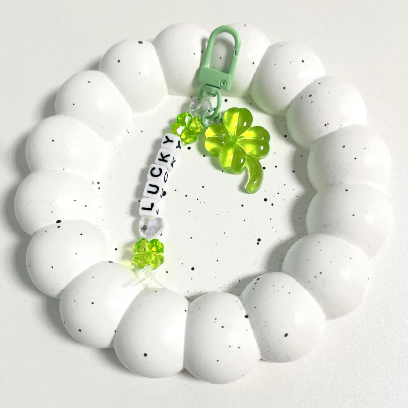 Four-leaf clover initial keychain making DIY kit Smile